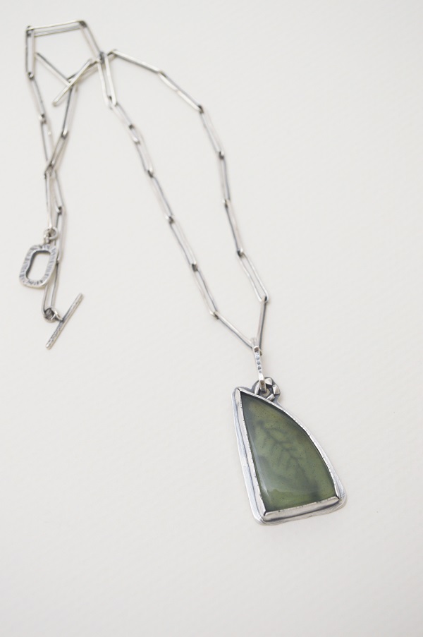 Netphrite JadeLeafNecklace_1_s