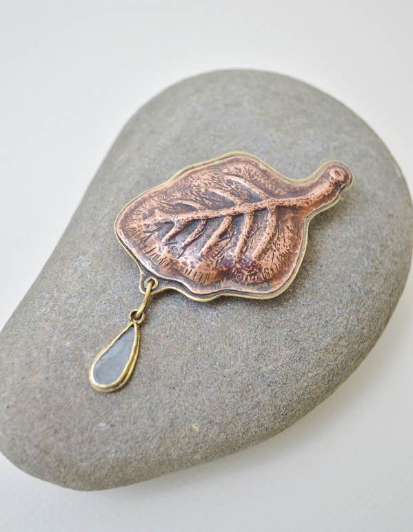 leafCopperRepoussePin_1_s