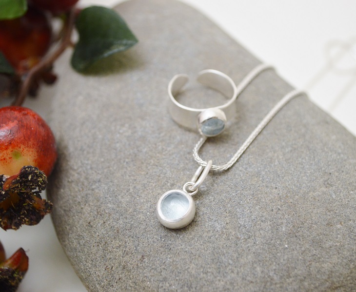 SimpleLittleStoneAquamarineForSilverRingNecklace_1_s